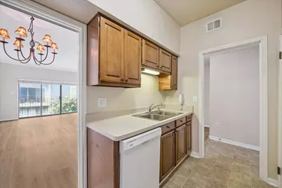 2475 Underwood Street #392, Houston, TX 77030 - Photo 12