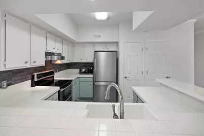 100 April Point Drive S, Conroe, TX 77356 - Photo 12