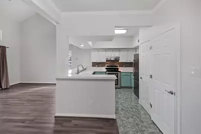 100 April Point Drive S, Conroe, TX 77356 - Photo 10