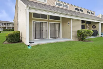 100 April Point Drive S, Conroe, TX 77356 - Photo 4