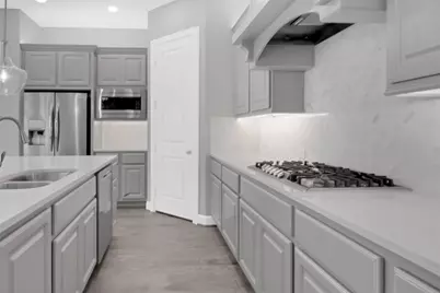 127 Chatsworth Lane, Shenandoah, TX 77384 - Photo 8