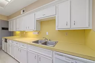 2220 Welch St, Houston, TX 77019 - Photo 10