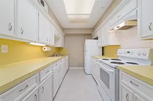 2220 Welch St, Houston, TX 77019 - Photo 8
