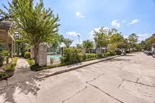 10047 Westpark Dr, Houston, TX 77042 - Photo 18
