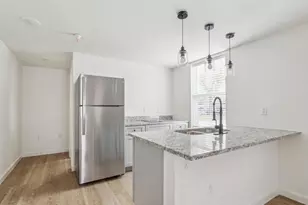 905 74th St, Houston, TX 77011 - Photo 4