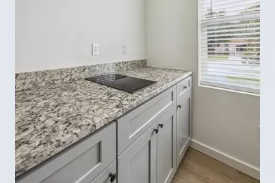 905 74th Street #3, Houston, TX 77011 - Photo 6