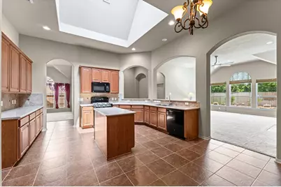 11123 Maidenfair Drive, Tomball, TX 77375 - Photo 14