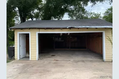 41 Parker Road, Houston, TX 77076 - Photo 16