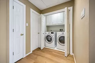 2123 Peckham St, Houston, TX 77019 - Photo 44