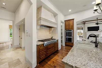 735 Timber Hill Drive, Hedwig Village, TX 77024 - Photo 12
