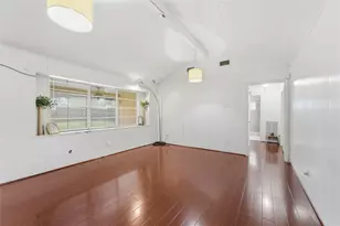12126 Pine Knoll Dr, Houston, TX 77099 - Photo 8