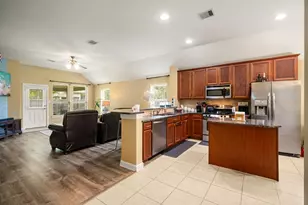 14310 Brody Falls Ct, Houston, TX 77044 - Photo 12