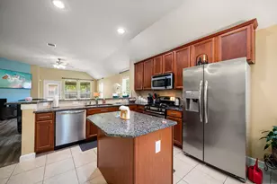 14310 Brody Falls Ct, Houston, TX 77044 - Photo 2