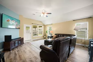 14310 Brody Falls Ct, Houston, TX 77044 - Photo 20