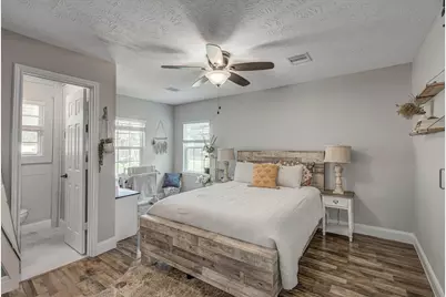 302 E Kay Street, Dayton, TX 77535 - Photo 24