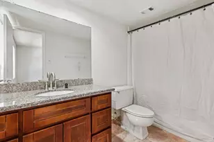 7700 Creekbend Dr, Houston, TX 77071 - Photo 16