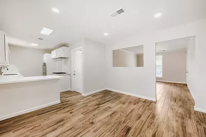 110 Stratmore Drive, Friendswood, TX 77546 - Photo 8