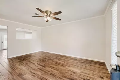 110 Stratmore Drive, Friendswood, TX 77546 - Photo 2