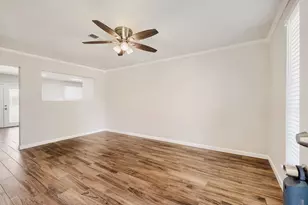 110 Stratmore Dr, Friendswood, TX 77546 - Photo 2