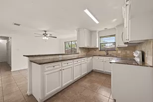 5707 Trafalgar Dr, Houston, TX 77085 - Photo 8
