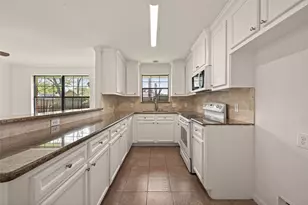 5707 Trafalgar Dr, Houston, TX 77085 - Photo 26