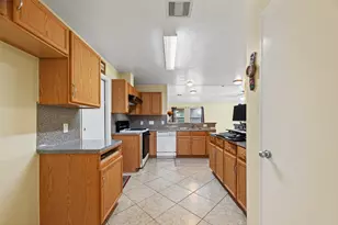 2831 Meiko Dr, Houston, TX 77045 - Photo 36