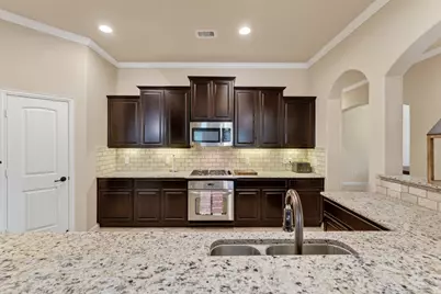 2 Arrowfeather Place, The Woodlands, TX 77389 - Photo 16