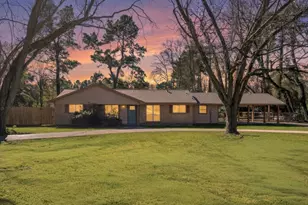 44271 Hwy 105, Batson, TX 77519 - Photo 1