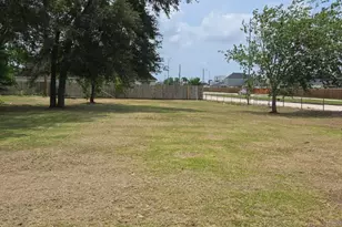 8702 Easthaven Blvd, Houston, TX 77075 - Photo 4