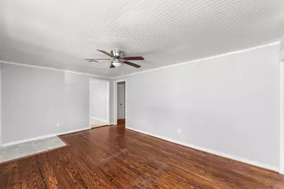 203 S Fig Street, Sweeny, TX 77480 - Photo 4