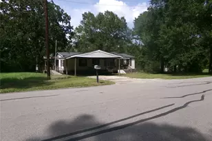121 Lake Rd, Riverside, TX 77320 - Photo 1