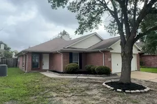 10310 Mills Run Dr, Houston, TX 77070 - Photo 2