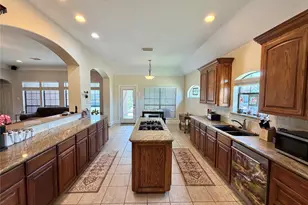 1113 Enchanted Oaks Dr, Angleton, TX 77515 - Photo 12