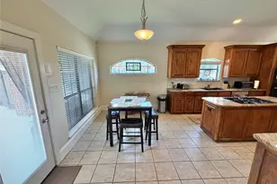 1113 Enchanted Oaks Dr, Angleton, TX 77515 - Photo 10