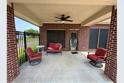1113 Enchanted Oaks Drive, Angleton, TX 77515 - Photo 26