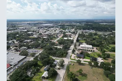 1402 Avenue D, Katy, TX 77493 - Photo 8