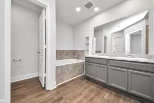 4423 Santorini Ln, Houston, TX 77045 - Photo 18