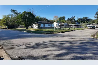 7358 Forrestal Street, Houston, TX 77033 - Photo 20