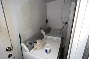 7358 Forrestal St, Houston, TX 77033 - Photo 10