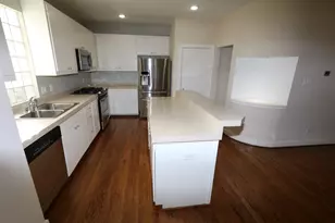 1046 W 25th St, Houston, TX 77008 - Photo 12
