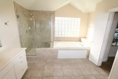 1046 W 25th Street, Houston, TX 77008 - Photo 18
