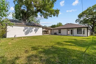 1006 S Shepherd Dr, Baytown, TX 77520 - Photo 18