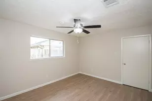 16911 Bougainvilla Ln, Friendswood, TX 77546 - Photo 18