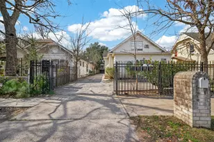 216 Burr St, Houston, TX 77011 - Photo 12