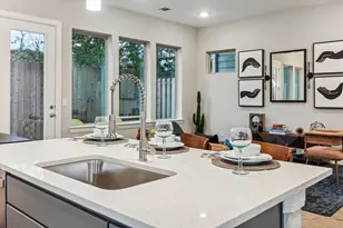 806 Glowing Dawn Dr, Houston, TX 77018 - Photo 16