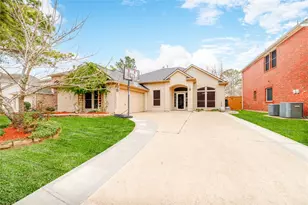 2634 Long Leaf Dr, Sugar Land, TX 77478 - Photo 2