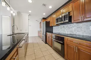 49 Briar Hollow Ln, Houston, TX 77027 - Photo 6