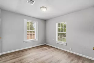 1001 Defender St, Houston, TX 77029 - Photo 6