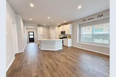 140 Kelly Street, Angleton, TX 77515 - Photo 2