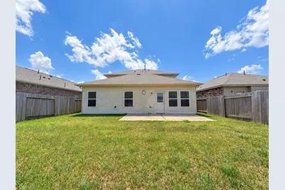 140 Kelly Street, Angleton, TX 77515 - Photo 32